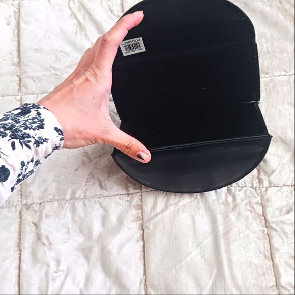 Vintage authentic Marc Jacobs  medium sized shoulder bag w/ it's dust bag - Picture 10 of 12